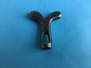 Vintage Uhr zum Aufziehen Metall Hasenohr Schlüssel 1,75' lang x 1,5" breit einzigartiges Design - Bild 1 von 4