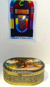 Vintage Oval Tin Romantic Renaissance Couple Embossed Decorative Trinket Box - Bild 1 von 9