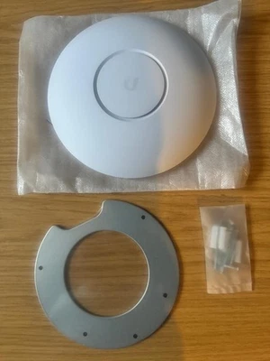 Unifi UAP-AC-PRO Indoor/Outdoor Wireless Access Point - PRICE IS FOR ONE ITEM - Image 1 of 4