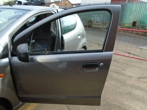 12 SUZUKI ALTO 1.0 SZ3 NEARSIDE FRONT LOCKING MECHANISM 09-14 BREAKING CAR - Picture 1 of 3