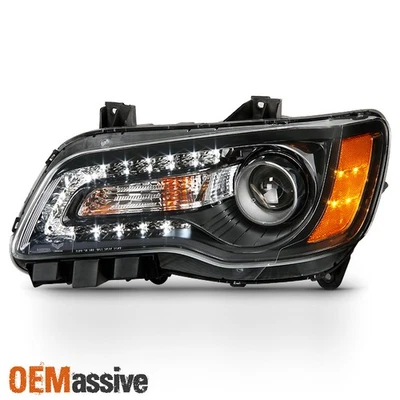 Faro negro lateral de accionamiento proyector tipo halógeno para Chrysler 300 2011-2014 Foto 1 de 4