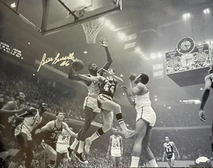Bill Russell Autographed 16x20 Photo vs Lakers (JSA) - Picture 1 of 1