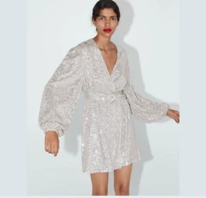 ZARA NEW WOMAN SEQUINS BELTED DRESS BLAZER SILVER SIZES S REF. 7676/002 - Picture 1 of 2