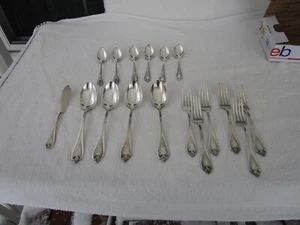 17 PIECES -1847 Rogers Bros "OLD COLONY" XS Triple Silverplated Flatware! - Picture 1 of 10