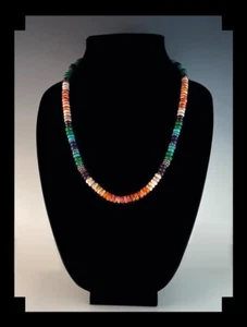 Collar artesanal de múltiples piedras preciosas y conchas - Imagen 1 de 5