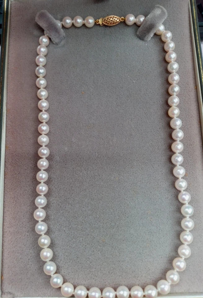 Antigo Colar de Pérolas Cultivadas Genuínas com Fecho de Ouro Amarelo 14K TP-6150 - Imagem 1 de 1