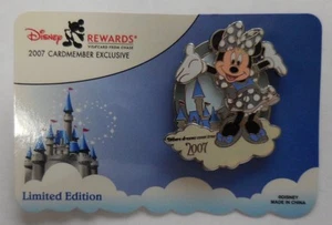 Disney Pin WDW Disney's Rewards Visa Cardmember Pin 2007 Minnie Mouse Pin - Picture 1 of 3