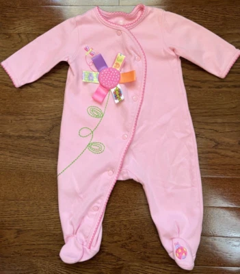 Taggies Bebé Niña Rosa Pijama Pijama Pies Una Pieza Broches de presión Talla 3-6 M Usado en Excelente Condición Foto 1 de 4