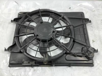 HYUNDAI ELANTRA СЕДАН 2007 2012 2.OL ДВИГАТЕЛЯ ОХЛАЖДЕНИЯ ОХЛАЖДАЮЩЕЙ ЖИДКОСТИ РАДИАТОР ВЕНТИЛЯТОР - Изображение 1 из 4