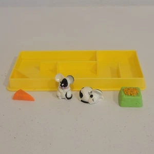 Ratones blancos y negros Kenner Littlest Pet Shop Itsy Bitsy de colección con laberinto de queso - Imagen 1 de 4
