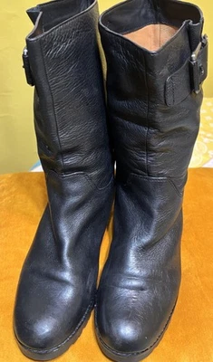 Botas Via Spiga de cuero negras talla 8 1/2 con hebilla Foto 1 de 4