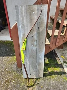 Vintage Bear Archery 76er Metal Take Down Recurve Bow 45# - Picture 1 of 8