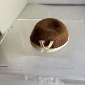 Barbie Vintage Schwesternschaft Treffen Hut nur für Puppe 937 1962 gebraucht kann muffig riechen - Bild 1 von 9