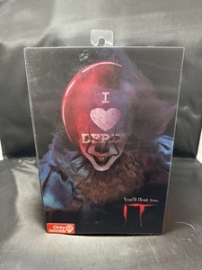 NECA Bloody Ultimate Pennywise 7 inch Actionfigur - Game Stop Exclusive - Bild 1 von 7