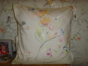 MADE IN PASTEL WATERCOLOUR GARDEN BIRD PRINT COTTON CUSHION COVER 16in PAD - Picture 1 of 3