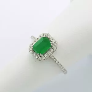 Anillo Con Esmeralda Y Diamantes De Oro Blanco 750 Nuevo - Imagen 1 de 3