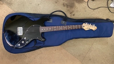 Line 6 Variax 300 Black Electric Guitar in Soft Case - Image 1 of 4