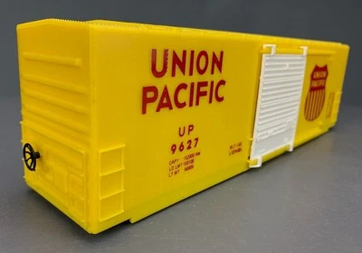 O Gauge Lionel 6-9627 50’ Hi-Cube Boxcar Union Pacific #9627 - Body Shell O2912 - Image 1 of 4