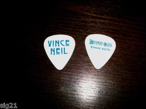 Motley Crue Vince Neil blau auf weiß Europa Gitarren-Plektrum - Bild 1 von 1