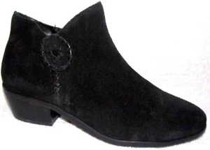 NEW JACK ROGERS PEYTON BLACK SUEDE SIZE ZIP BOOTIES ANKLE BOOTS 6 M - Picture 1 of 4