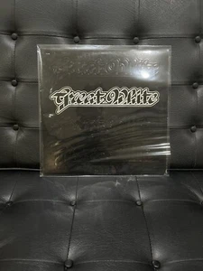 GREAT WHITE self-titled debut LP VG+ 1984 EMI Vinyl Embossed - Imagen 1 de 3