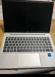 HP ProBook 440 G8 14", i5 11generacion 512 GB SSD, 16 GB, Win 11 Pro (C) - Foto 1 di 2