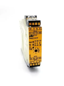 Pilz 787602 PNOZ XV1P C Sicherheitsschaltgerät 30/24VDC 2n/o 1n/o t | sealed - Bild 1 von 2