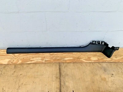 Peitoril de placa de arranhão de porta lateral direita Volkswagen Beetle 2012 - 2019 fabricante de equipamento original - Imagem 1 de 4