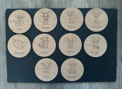 HOLZ Untersetzer personalisiert Namen Platzkarte Gastgeschenk Tierbabys RUND - Bild 1 von 4