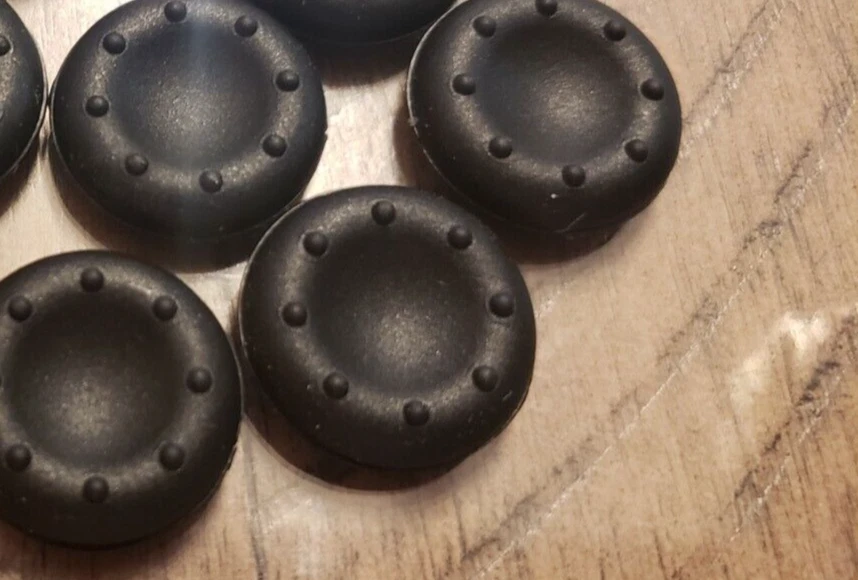 CONTROLADOR DE JUEGO EMPUÑADURAS PULGAR PlayStation, PS2, PS3, X-Box Silicona CANTIDAD 4 Foto 1 de 1