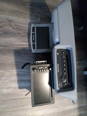 03 04 05 06 Cadillac Escalade ESV CD DVD navegación radio abatible TV Panasonic 133k Foto 1 de 4