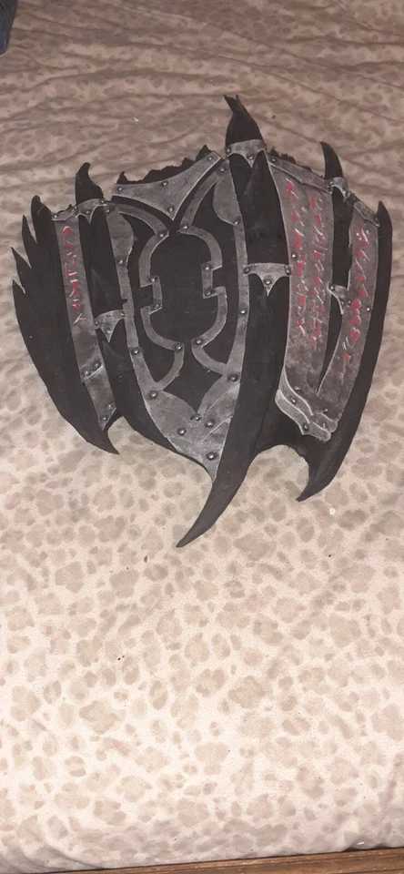 Escudo daédrico Skyrim de espuma Eva hecho a mano Foto 1 de 2