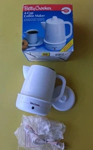 Caffettiera vintage Betty Crocker 4 tazze BC-1701 nuova con scatola mai usata percolatore - Foto 1 di 15