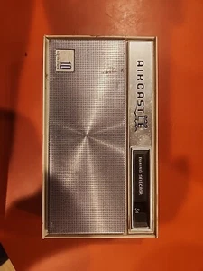 Working Vintage 1960's AirCastle 10 SP-10H AM Radio. NEW BATTERY - Picture 1 of 10