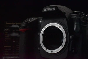 [1 Yr Warranty] Nikon D300 12.3MP Digital SLR Camera Body From Japan 6962 - Picture 1 of 21