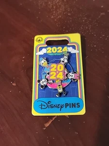 Disney Pin 160641 Mickey, Minnie, Donald, Pluto and Goofy - 2024 - Spinner - Picture 1 of 2