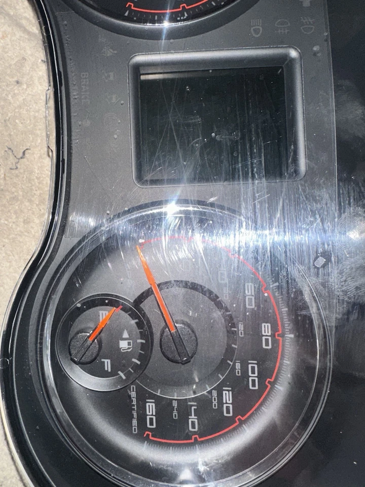 Dodge Charger R/T Gauge Cluster 2011-2014 Foto 1 de 4