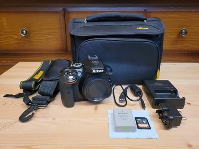 Cuerpo de cámara digital Nikon D5300 24,2 MP SLR, negro (contador de obturador 5.922) Foto 1 de 4