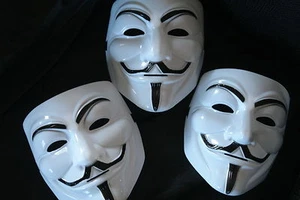 VENDETTA Maske 3 Stück Masken Mask Guy Fawkes Anonymous günstig NEU - Bild 1 von 3