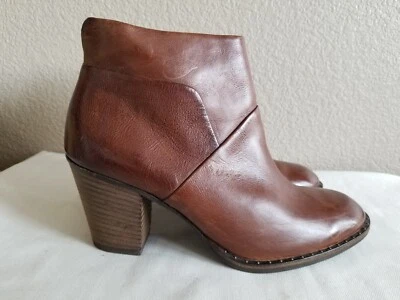 New paul green Stella  leather ankle boots. SzAU7.5. US10. Austria.. - Image 1 of 4