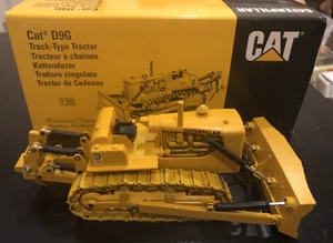 Conrad #2874 CAT Caterpillar D9G Tractor Dozer Metal Tracks - 1:50 - Limited Ed. - Picture 1 of 20