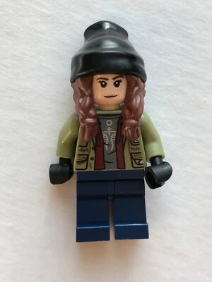 Lego Minifigure Maisie Lockwood - Olive Green Jacket, Black Beanie - Image 1 of 2