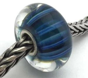 Dije de cuentas artesanal de rayas azules de vidrio de murano, nuevo - Imagen 1 de 2