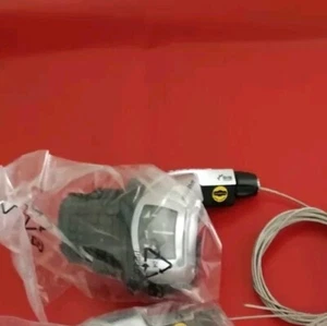 SHIMANO 3 SPEED TWIST GRIP BICYCLE SHIFTER REVOSHIFTER SL-RS47-L WITH GEAR CABLE - Picture 1 of 4