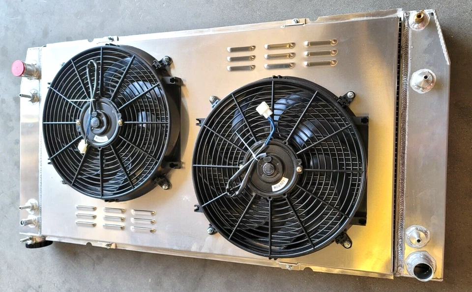 4 Row Full Aluminum Radiator + Shroud Fan + Relay for 1994-2000 Chevy Foto 1 de 4