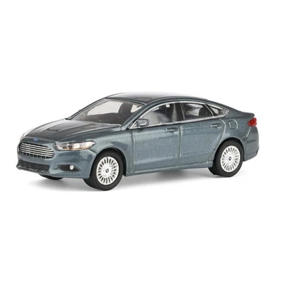 Greenlight 1/64 2013 Ford Fusion SE, Grigio, Rick's Auto Sales 51623 - Immagine 1 di 4