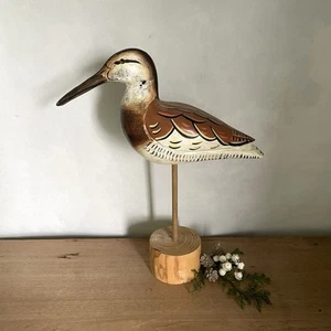Geschnitzter Holz Ufer Vogel auf einem Ständer Volkskunst primitive Wohndeko - Bild 1 von 5