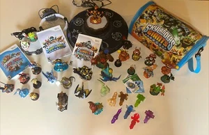 Skylanders Wii Gaming Console LOT Figures, 3 Portals, 3 Games, Crystals And Bag - Picture 1 of 21