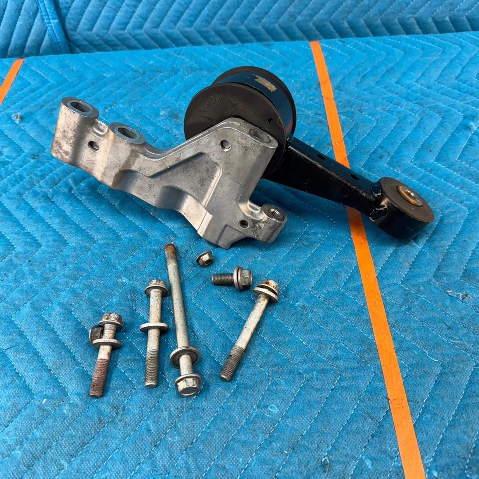 05-12 TOYOTA AVALON XL RIGHT TORQUE ROD ENGINE SIDE MOTOR MOUNT OEM - Image 1 of 4