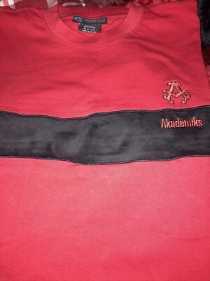 Lg. Camiseta Akademiks Roja Calibre Pesado Terciopelo Negro Rayas en el Pecho Nueva Con Etiquetas Talla L Foto 1 de 3